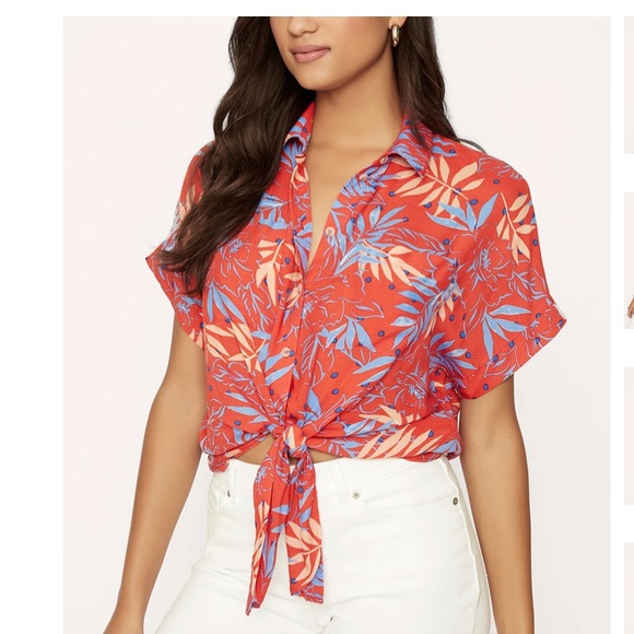 Lost + Wander Still On Vacay Shirt - Picture 3 of 5